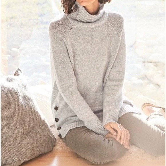 Garnet Hill 100% Cashmere Turtleneck Sweater Light Gray Button Detail Size S - Picture 2 of 10